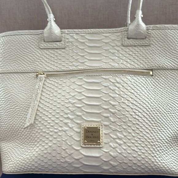 Dooney & Bourke Pearlized Snake Doomed Satchel Bag! - Picture 6 of 13